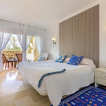 Apartmán Luxury 2br Apt, Pools, & Tennis
