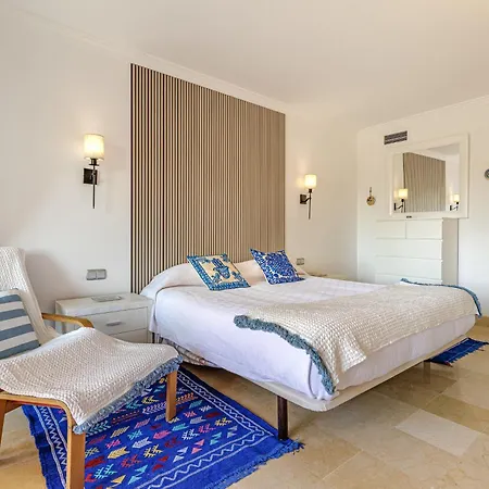 Luxury 2br Apt, Pools, & Tennis Apartmán